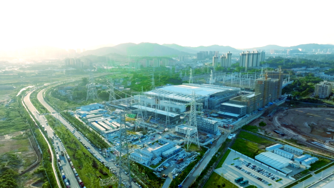 中国能建广东火电参建的世界首台500千伏水冷柔直变压器带电投运